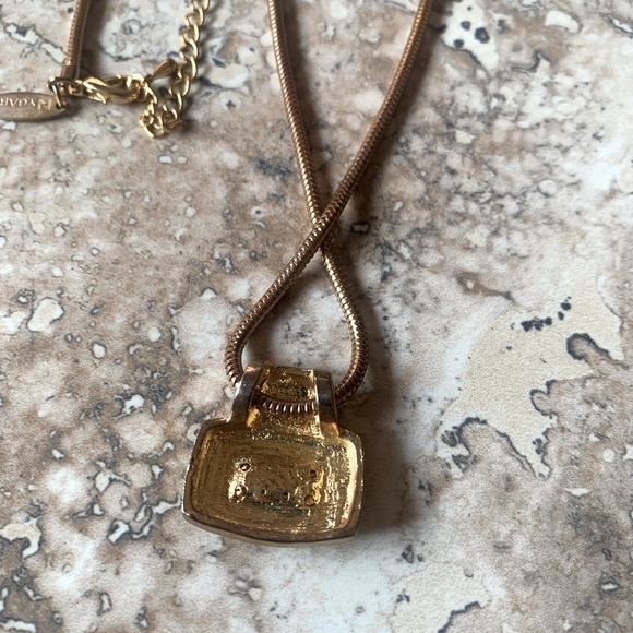 Nygard Gold Chain Necklace Pendant | Purple studs - Picture 2 of 3